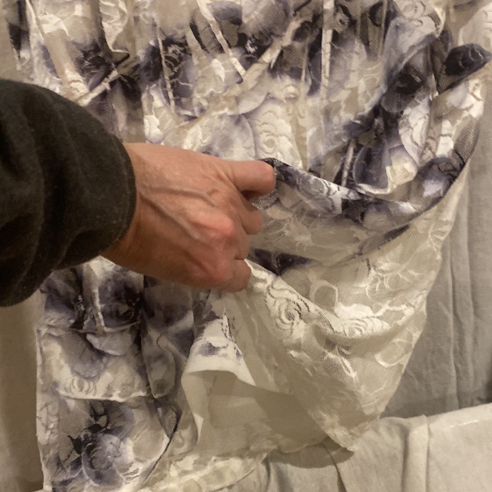 Layered ruffle top - Picture 5 of 8